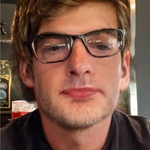 Meet your Posher, Jordan Hollister